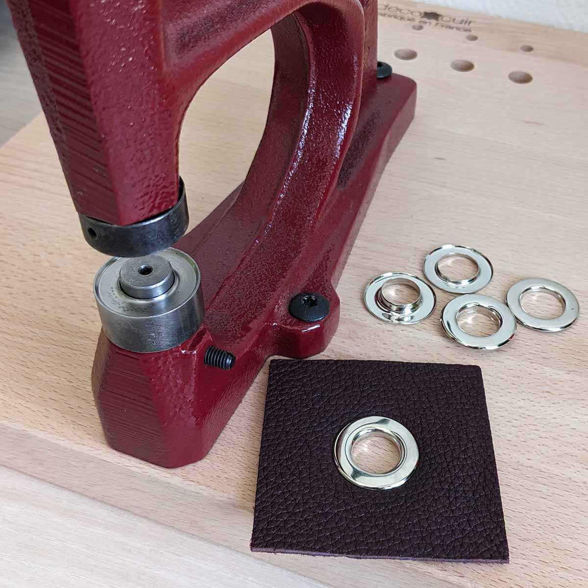 Jeu de pose Premium PRESSE D'ÉTABLI - Pour OEILLETS plats double à sertir 15mm - Image 2