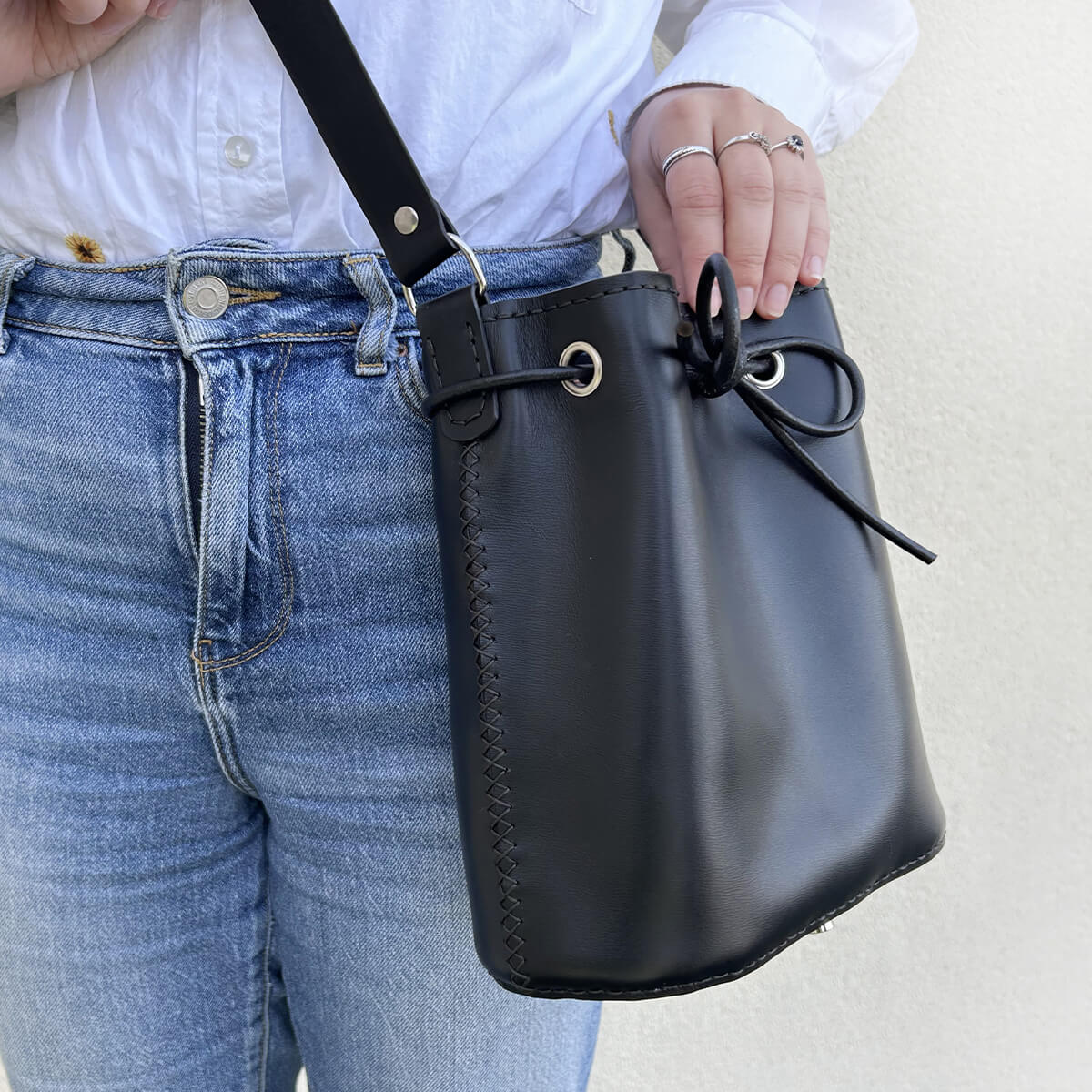 Patron Sac seau en cuir à coudre à la main - Deco Cuir