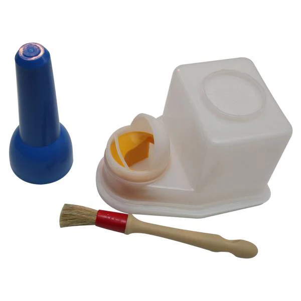 Pot à colle avec pinceau dans le bouchon - Image 3